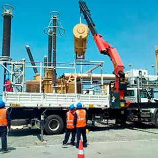 Desmontaje y Montaje de Transformador con camión grúa