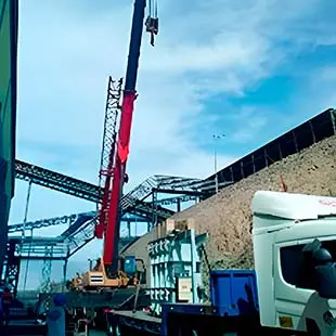 Montaje de 02 Transformadores Rectificadores con grúa pluma